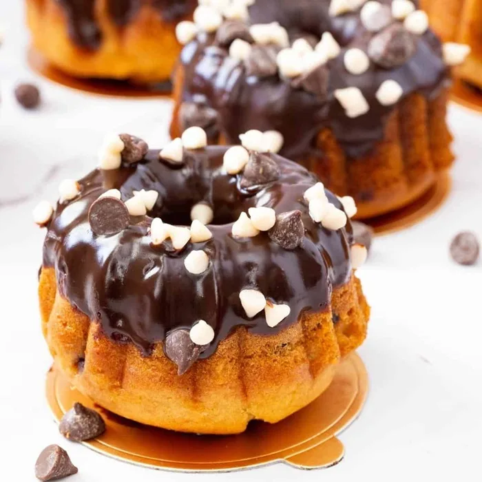 Mini bundt cakes